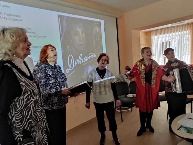 Музыкальная гостиная «Мелодии нашей юности»