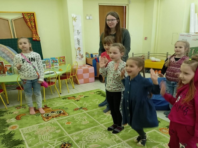 Библиотечная дискотека “В ритме детства”
