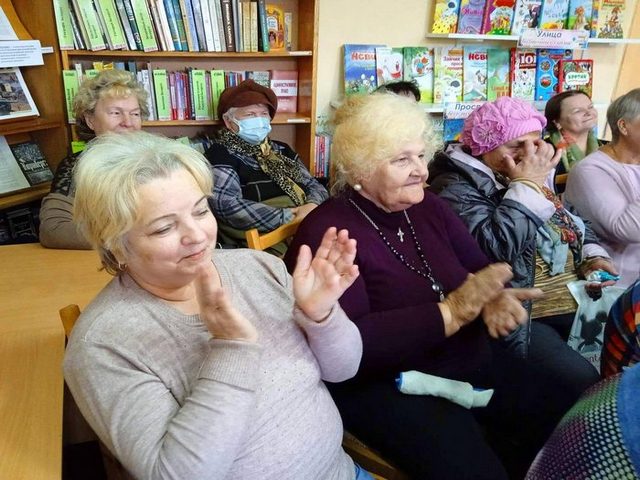 Праздничная программа «ВСЕ В МИРЕ НАЧИНАЕТСЯ С МАМЫ»