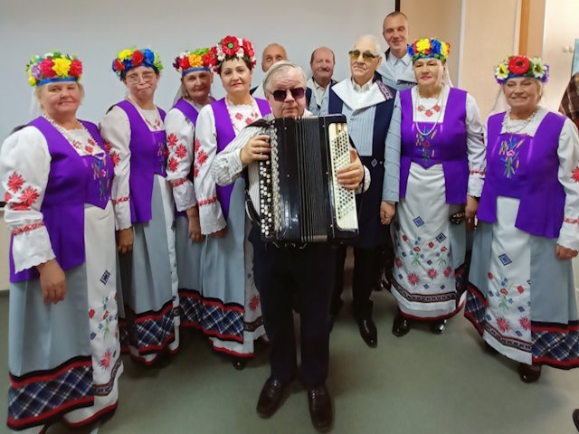 Праздничная программа «Пусть осень жизни будет золотой!»